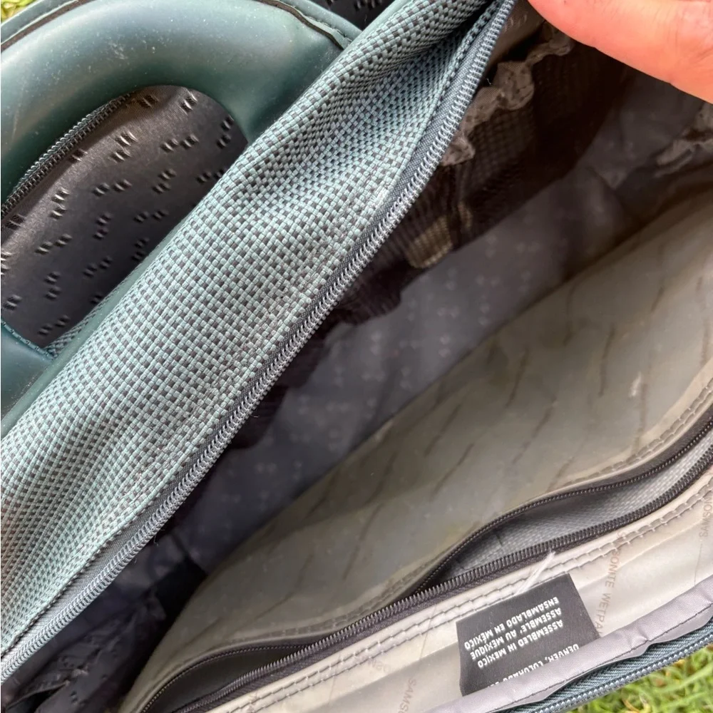 Samsonite Gray Laptop Briefcase with Silver Zip Accents